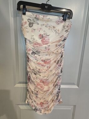 Idem Ditto Floral Ruched Mini Dress